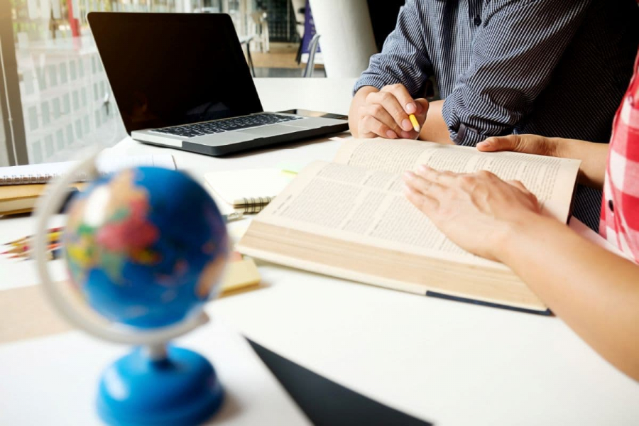 Бюро перекладів у Києві: точність, швидкість і довіра клієнтів