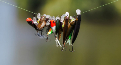 Какая снасть помогает осуществлять дальние забросы и достать рыбу на большой глубине?