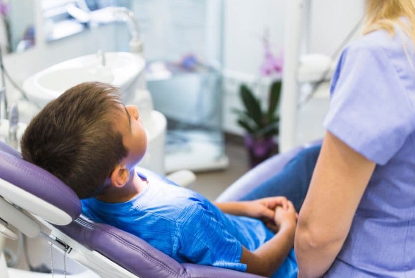 Как сформировать здоровое отношение к зубам с детства? Как сформировать здоровое отношение к зубам с детства?