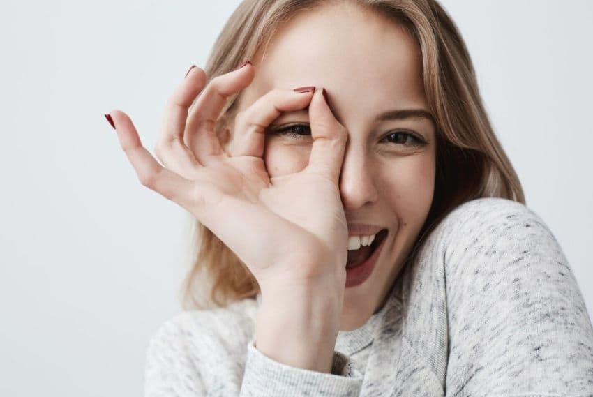 Омоложение зоны вокруг глаз