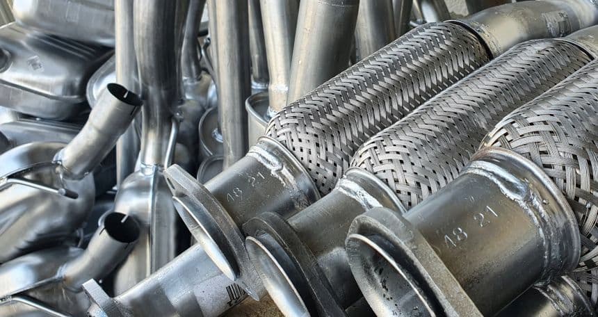 Як матеріали виготовлення впливають на довговічність деталей